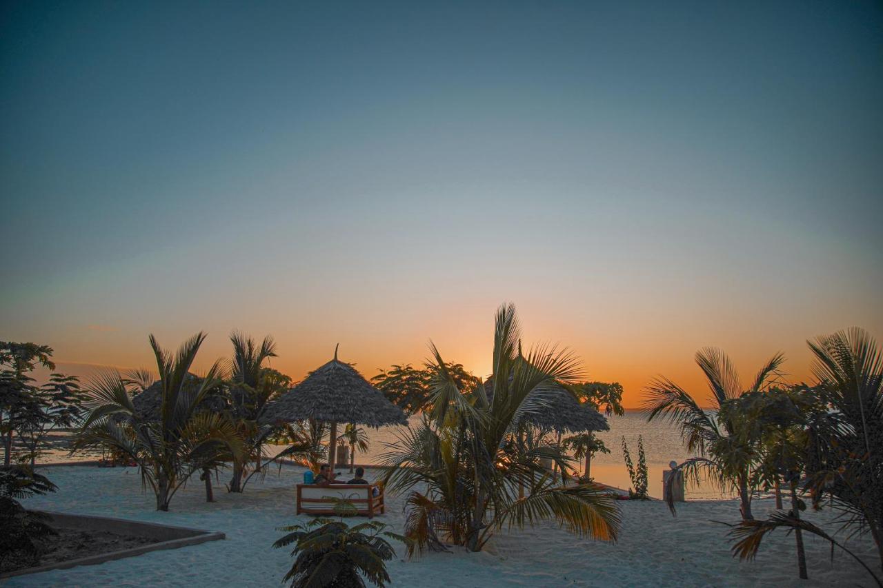 Kidoti Bay Hotel Екстериор снимка