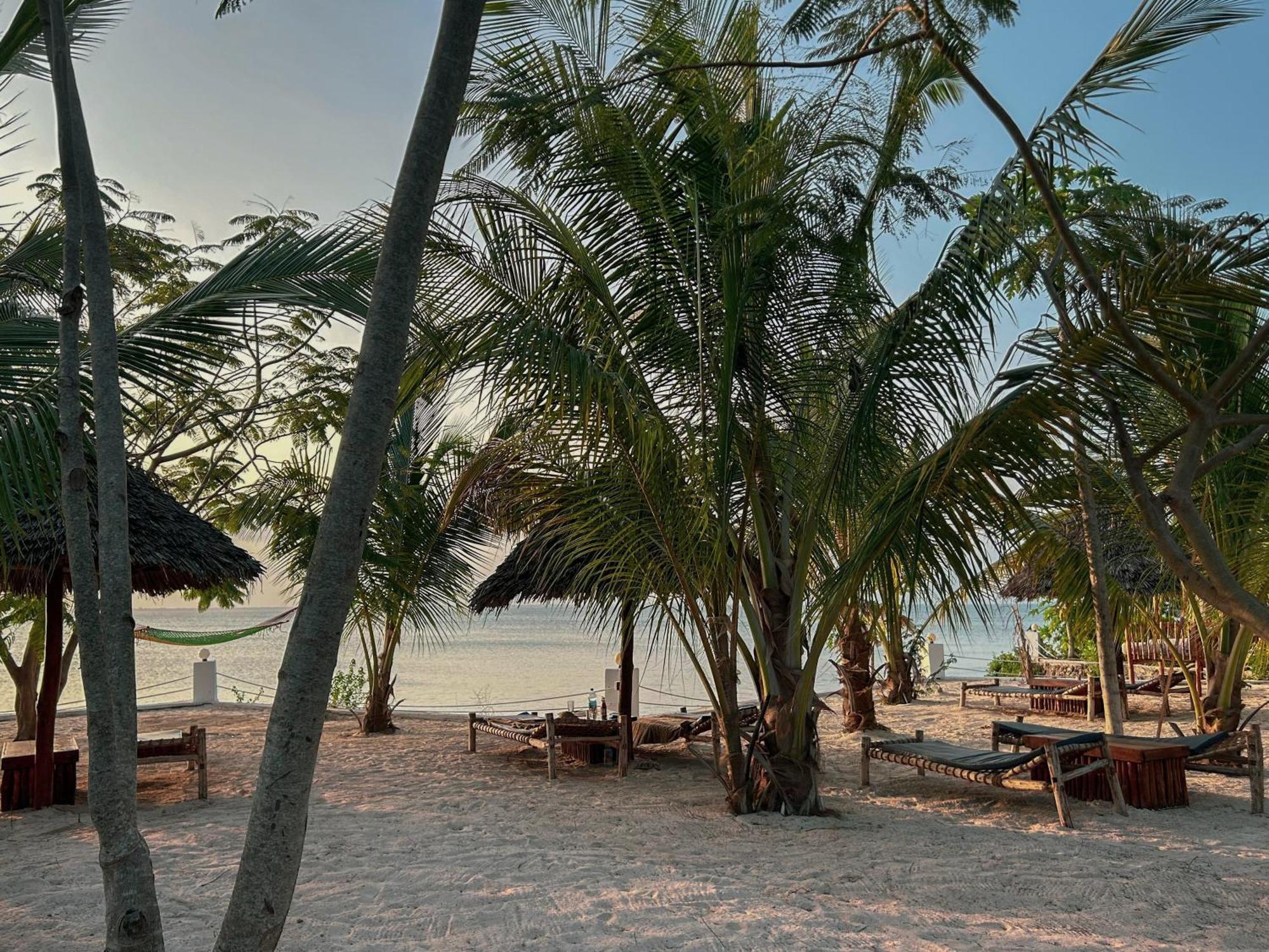Kidoti Bay Hotel Екстериор снимка
