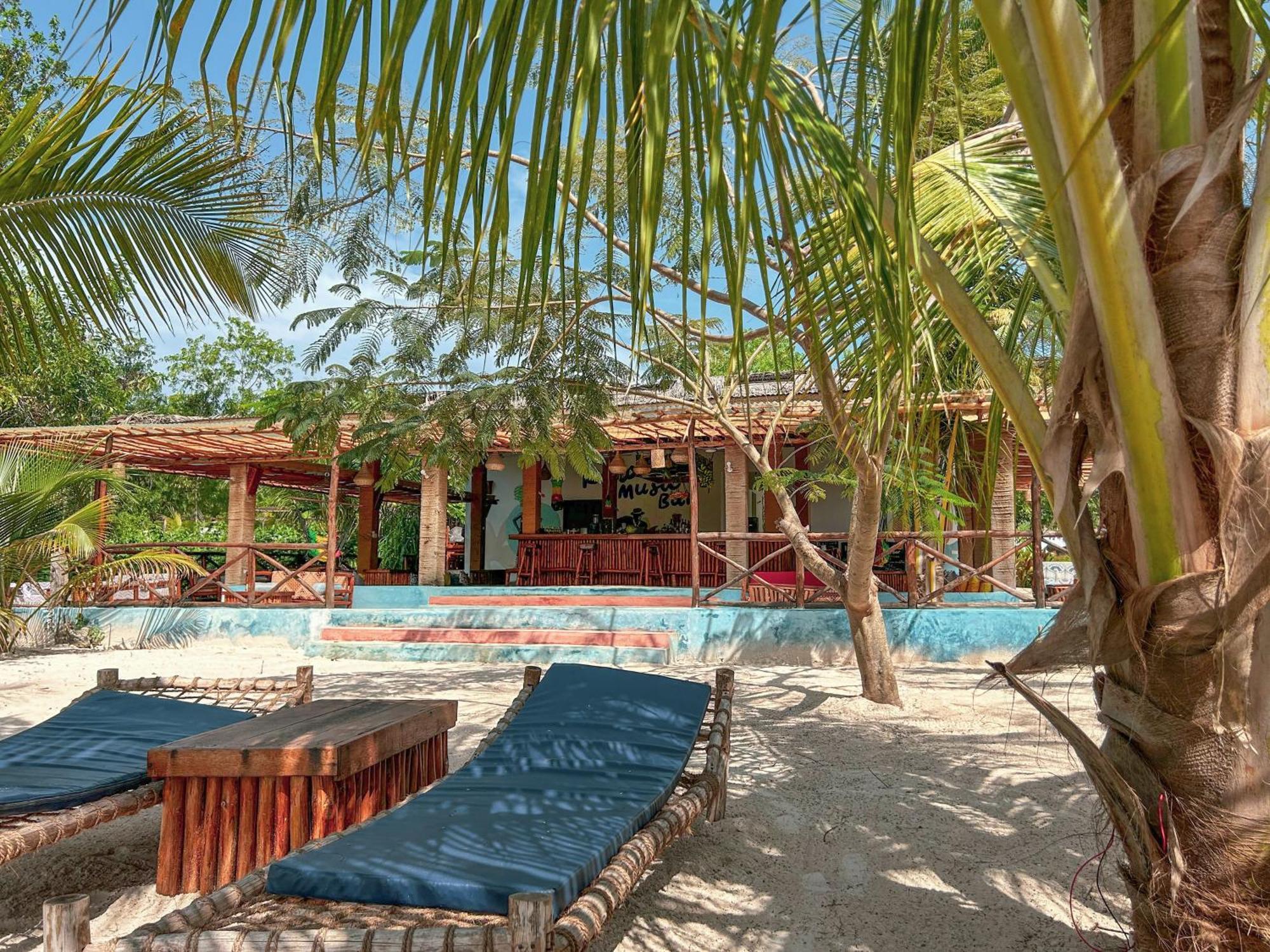 Kidoti Bay Hotel Екстериор снимка